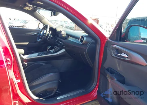 2024 Alfa Romeo Tonale Veloce Eawd z USA, uszkodzony, nr VIN ZASPATDW5R3048380